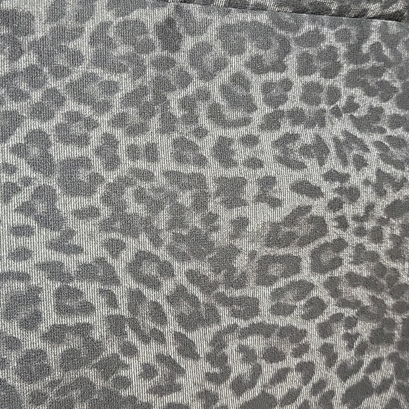89th AND MADISON Black and Gray Animal Print Skirt Size Small - Picture 3 of 6